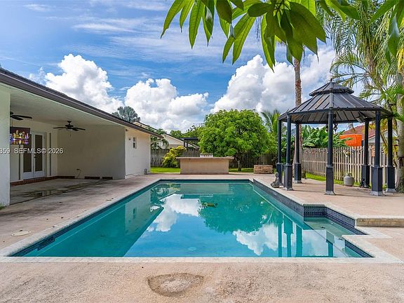 3rd image of 16080 SW 155th Ct