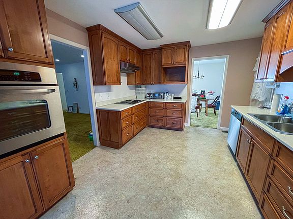 3rd image of 1020 Woodmont Dr
