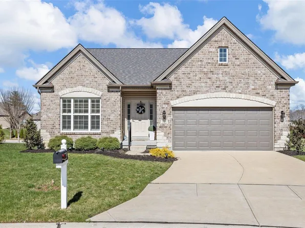 745 Ridgepointe Ct, Lake Saint Louis, MO 63367