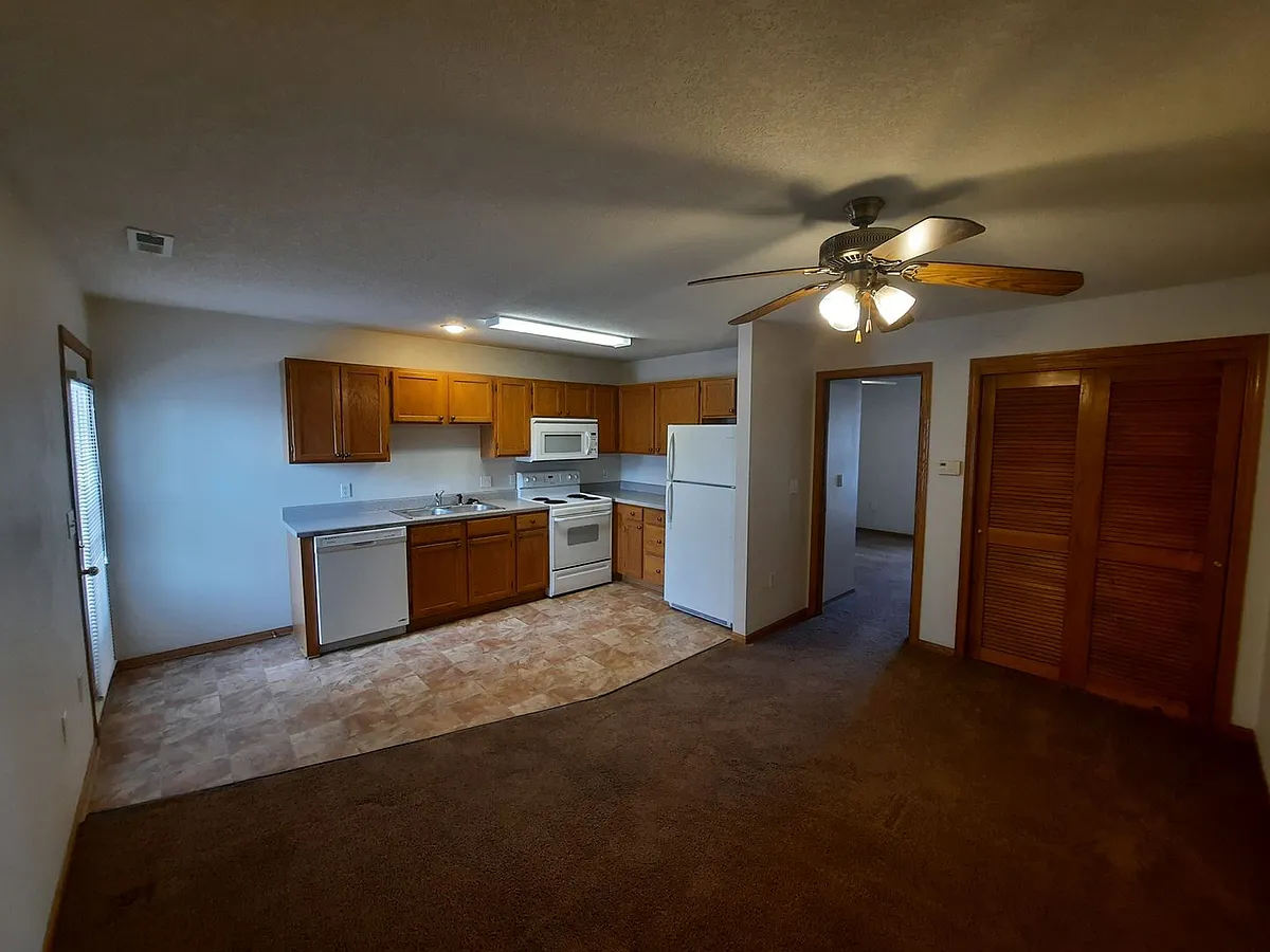 Building Photo - Mulberry Pointe Apartment Homes
