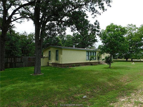 5th image of 402 Higgs Dr