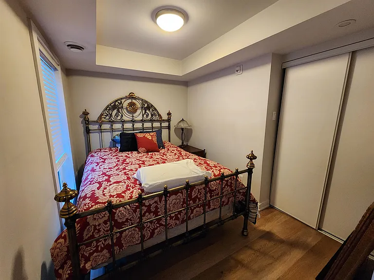 689 Churchill Ave N #202 — Photo 14
