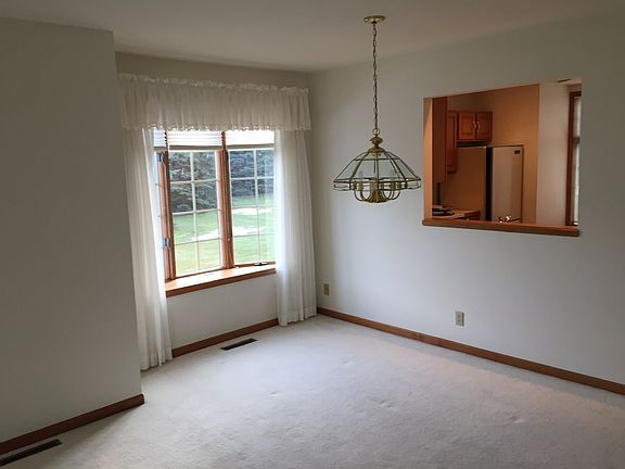 5th image of 823 Clarewood Ct