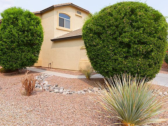 2nd image of 40470 W Thornberry Ln