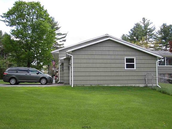 4th image of 89 Mountain View Ln
