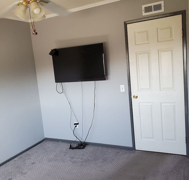 2nd image of 629 Ritter St