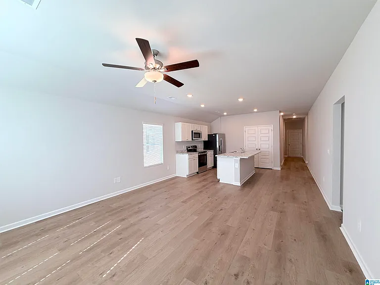 128 Challenger Way — Photo 10