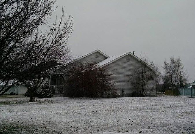2nd image of 886 S Deer Run