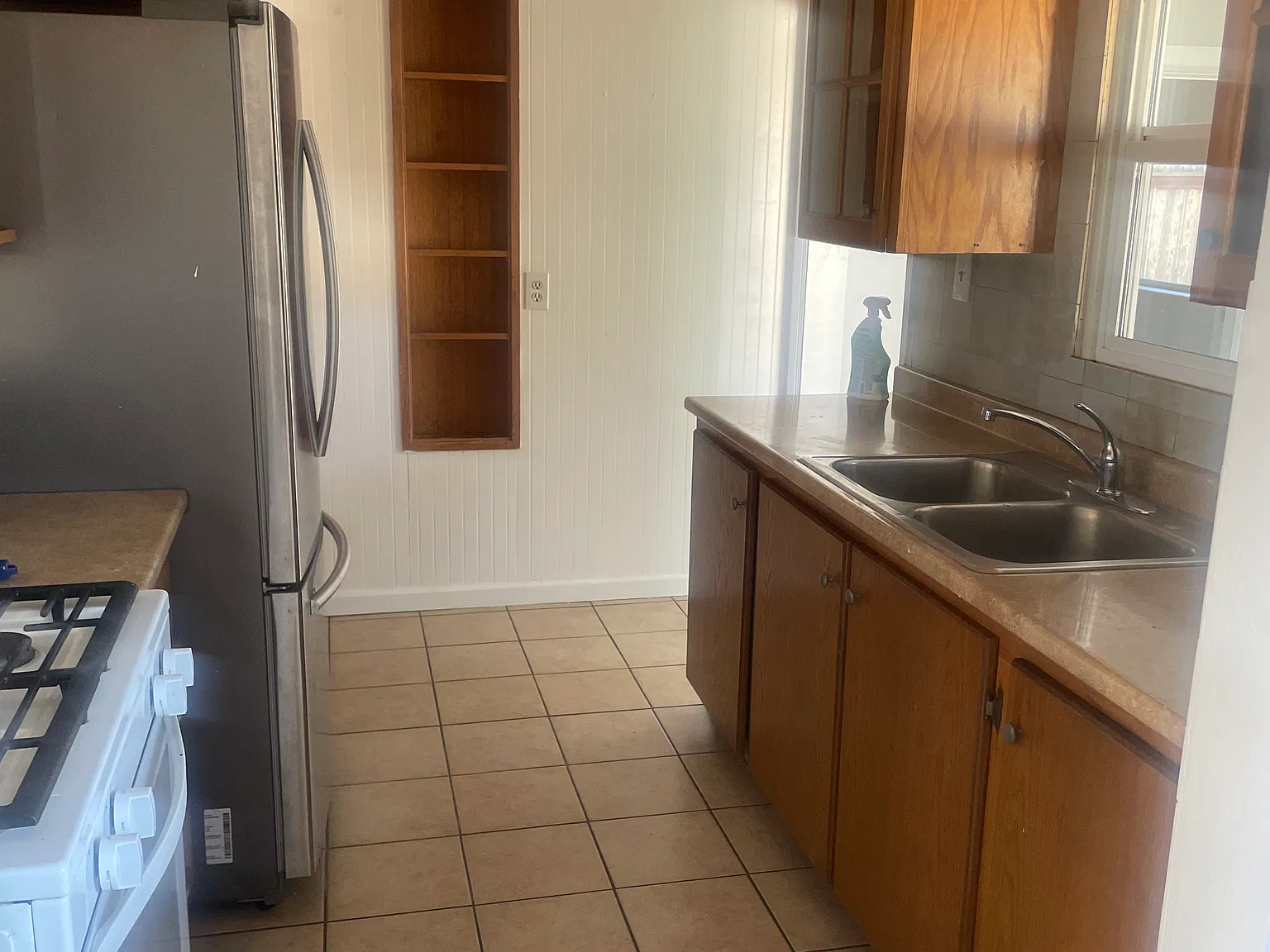 4 bed, 1800 sqft, $4,000 — Photo 4
