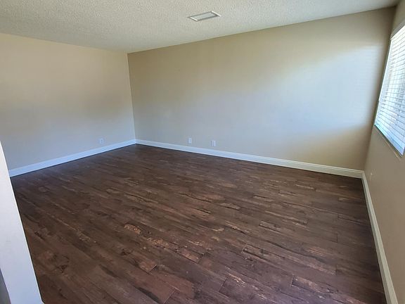 2nd image of 33670 Avenue C