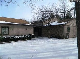 1402 Timberland Ln, Twinsburg, OH 44087