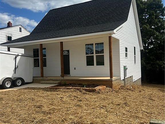 4th image of 915 Redding Dr