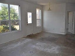 5th image of 500 Pineview Ln