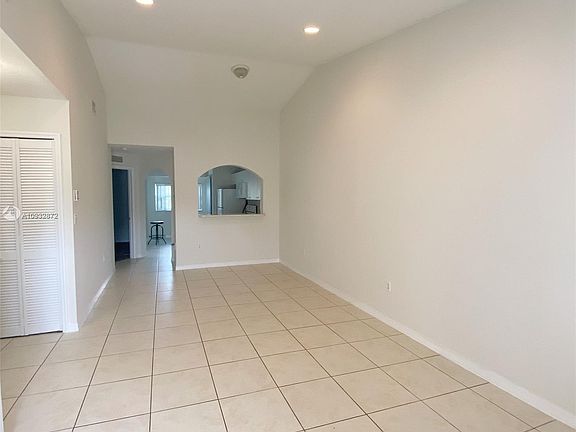 3rd image of 1271 SE 28th Ct Unit 204