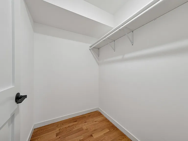 Walk-in Closet Main BR