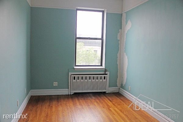 1st image of 207 Park Pl