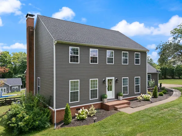 1060 Walnut Grove Cir, Richmond, KY 40475