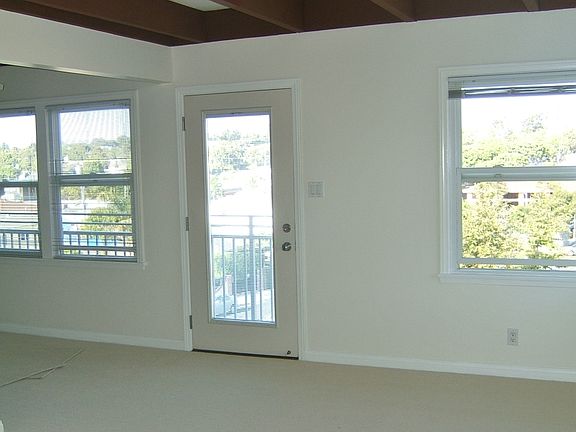 2nd image of 714 Pine St APT C