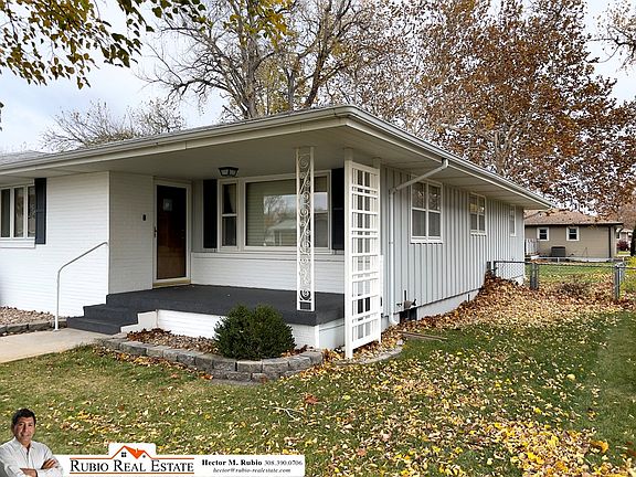 3rd image of 1709 Ingalls St