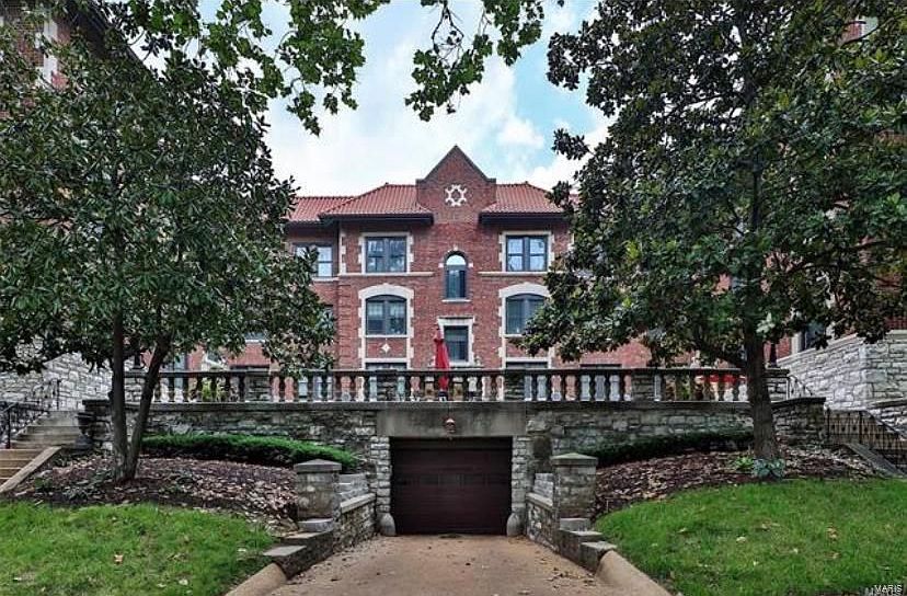 1st image of 7515 Buckingham Dr APT 1S