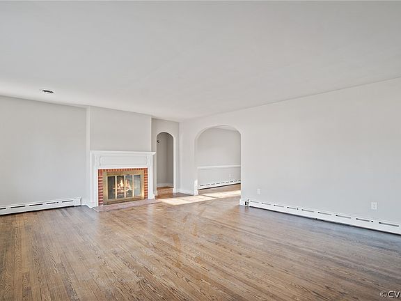 5th image of 11 Longstreet Ave