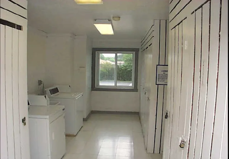 Lawnfair Apts-151 - Unit 202 — Photo 4