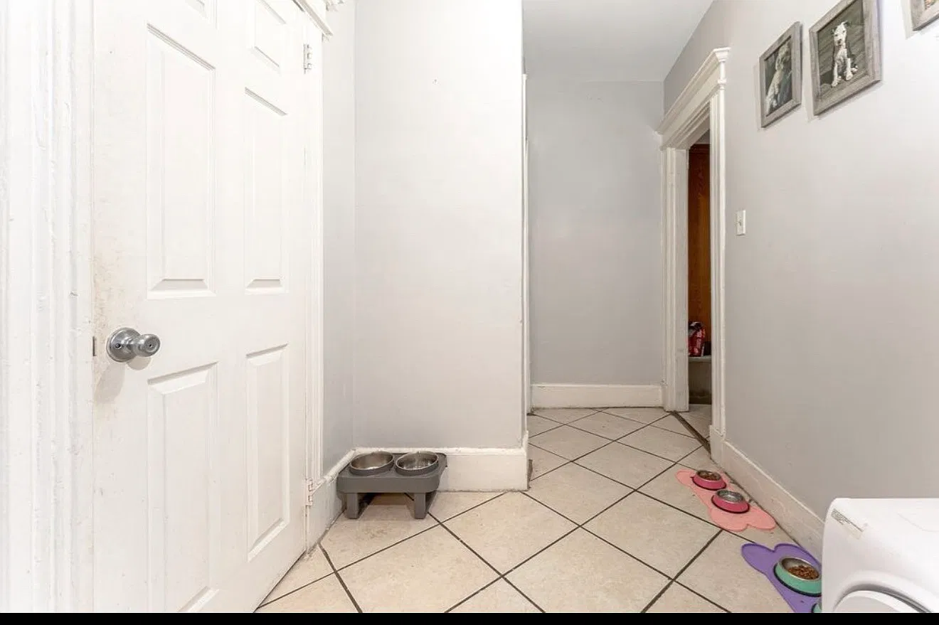 76 Acushnet Ave — Photo 2