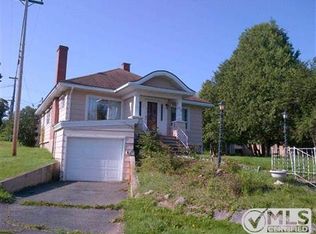 815 Erie Ave, Crystal Falls, MI 49920