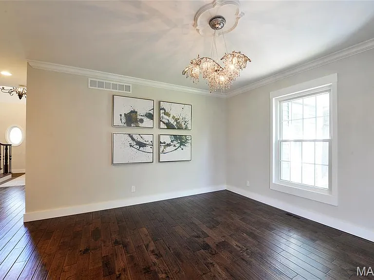 1306 S Geyer Rd — Photo 25