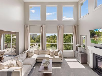 4061 San Vitero Cir, Chaska, MN, 55318