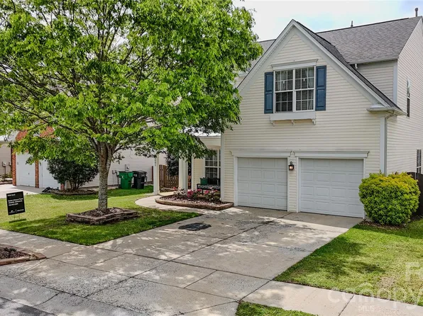 3001 Azalea Hills Dr, Charlotte, NC 28262