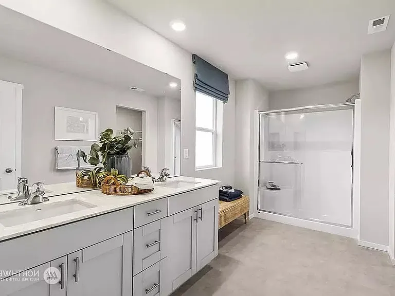 4355 Savannah Loop NE — Photo 11