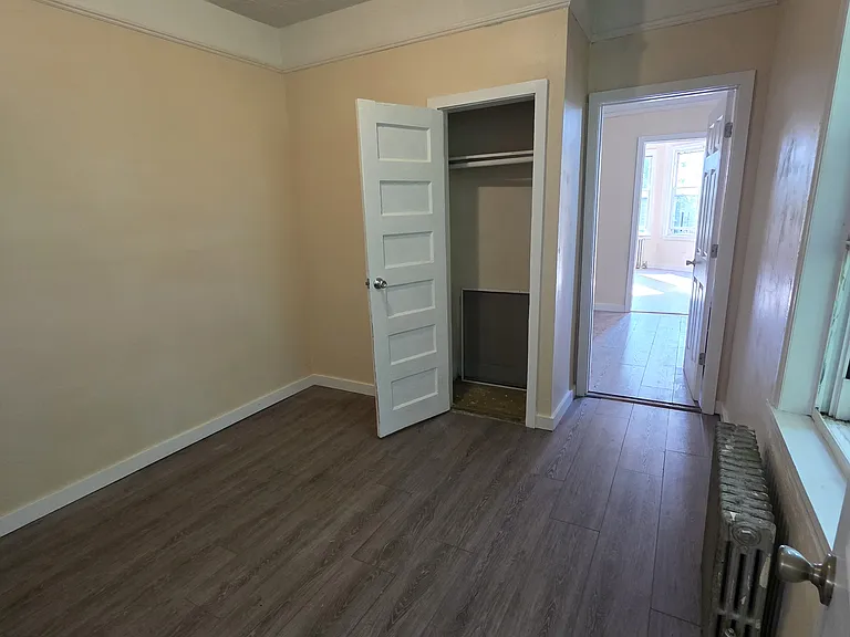 43 Currans Ln #3L — Photo 9