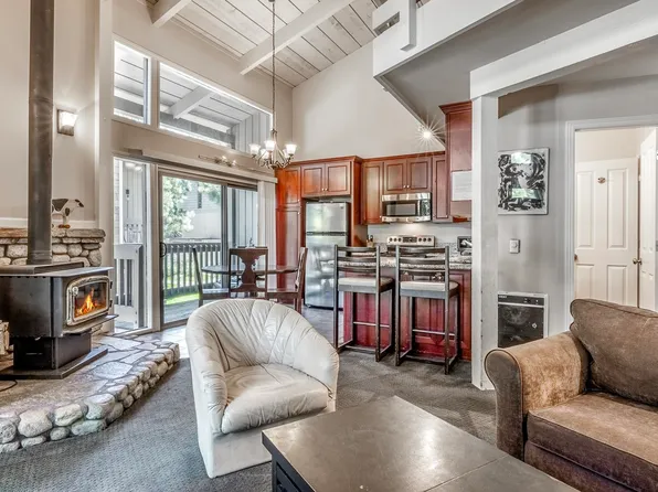 286 Old Mammoth Rd APT 9, Mammoth Lakes, CA 93546