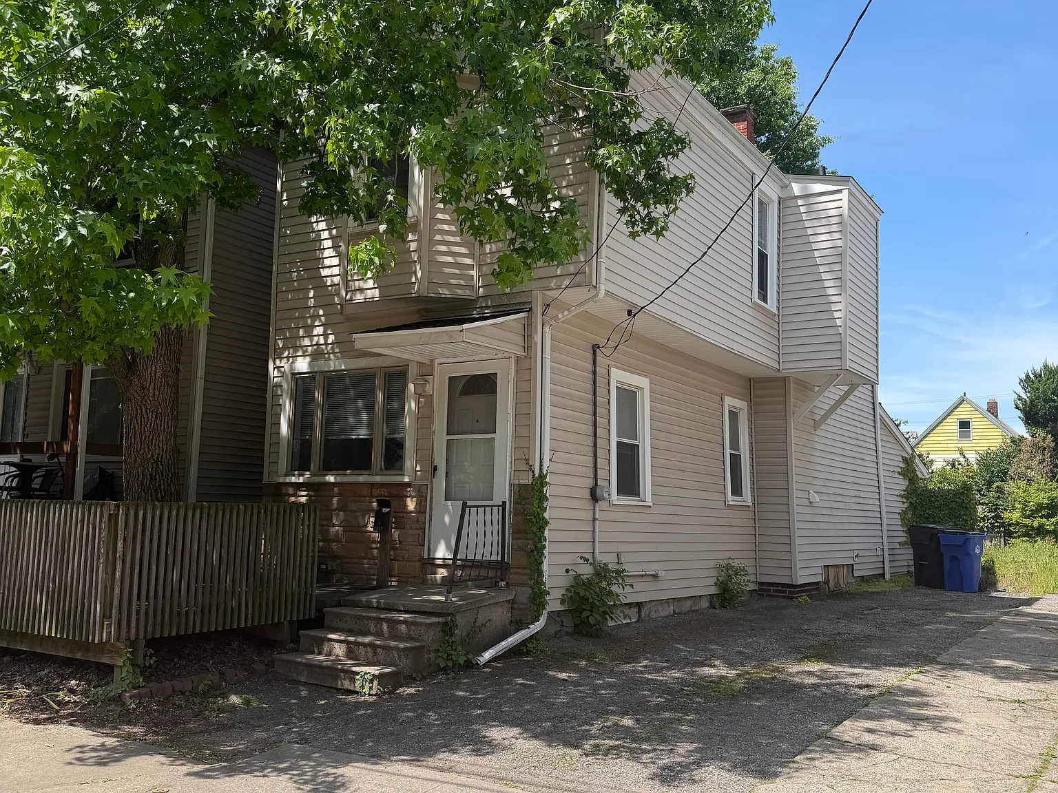 2 bed, 1280 sqft, $2,100 — Photo 2
