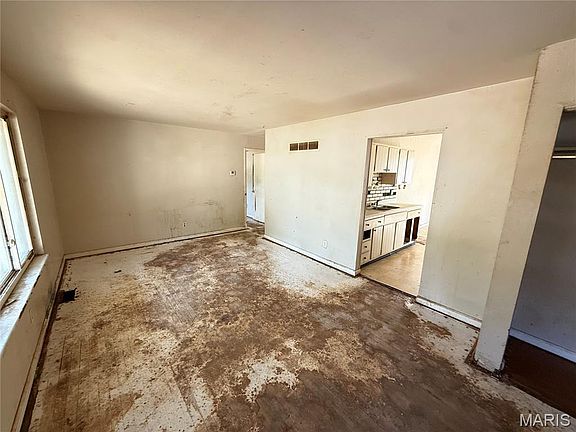 2nd image of 20 Hill Pl