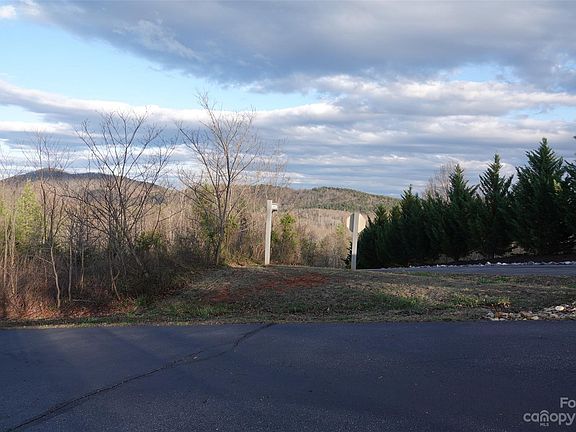 5th image of 90 Tahawus Dr