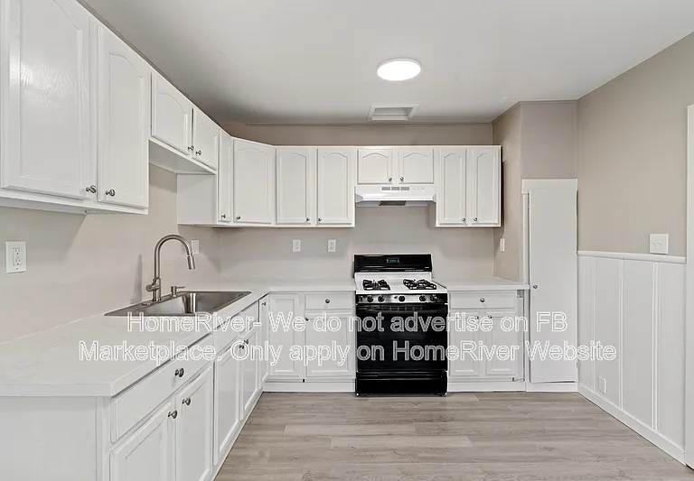 2378 Cambridge St — Photo 3