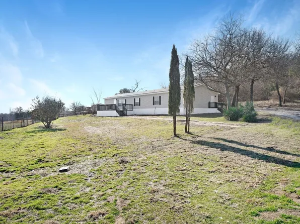 109 Sunny Brook Ct, Springtown, TX 76082