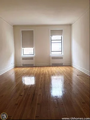 Rented by Realty 2000 Corp | media 17