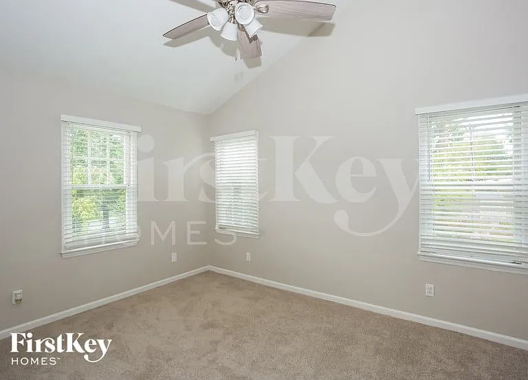 3420 Fortis Ln — Photo 8
