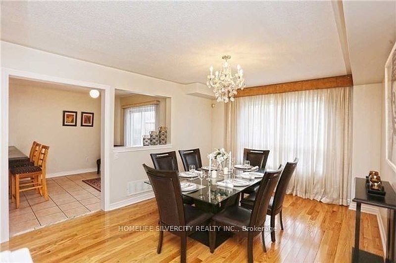 Brampton House for rent - 3 Bedrooms — photo 4
