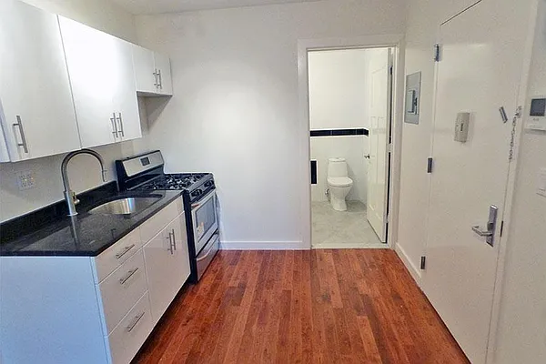 Rented by Level Group | media 13