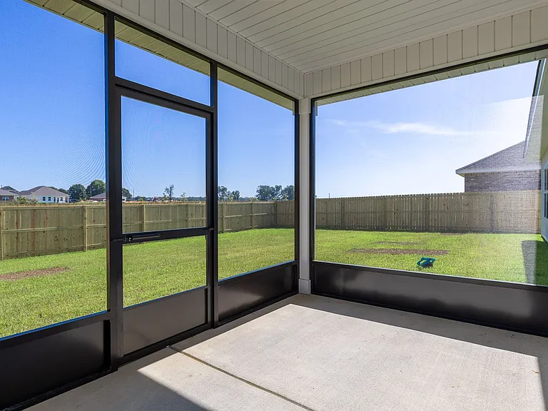 501 Huller Ave — Photo 18