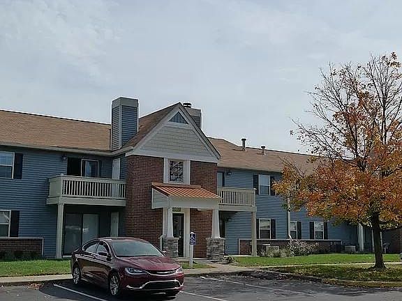 2nd image of 23 Windsong Dr