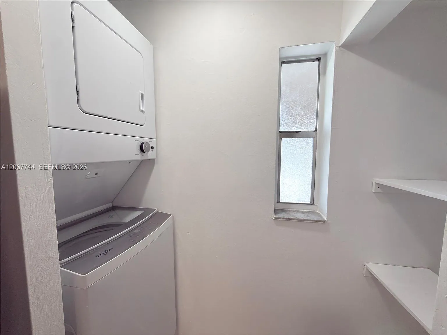 Versailles Gardens Condo — Photo 3