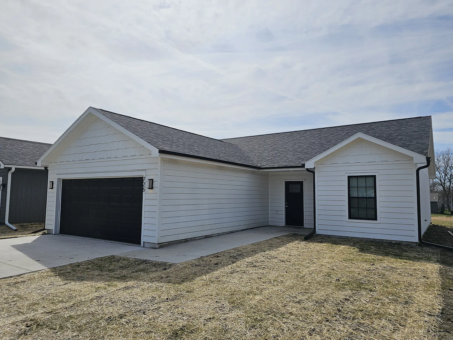 3 bed, 1146 sqft, $1,675 — Photo 1