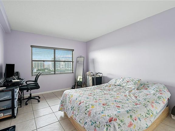 5th image of 400 Kings Point Drive #1217