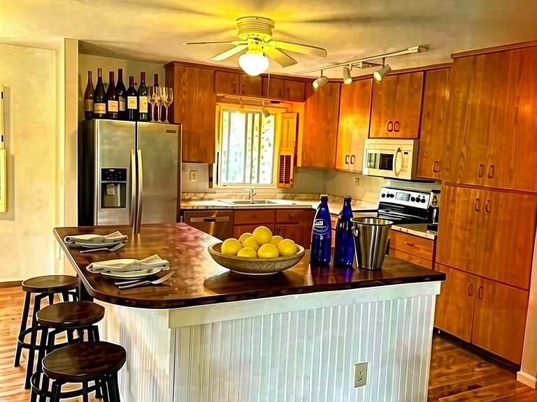 4 Iroquois Dr — Photo 2