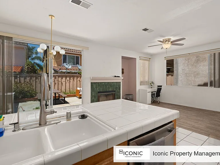 10806 Westonhill Dr — Photo 17